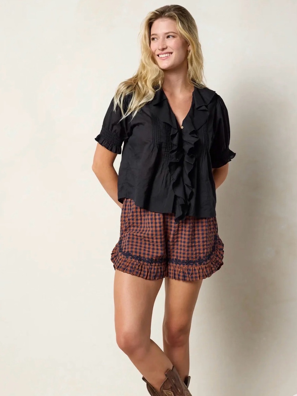 🔘Ruffled “ get up and go” Gingham Women’s Shorts in “rust”